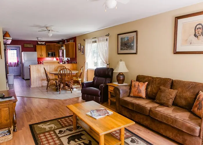 A Wilderness Retreat - Your Gateway To Yellowstone Holiday home *